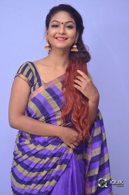 Aditi-Myakal-At-Ami-Thumi-Movie-Pre-Release-Function